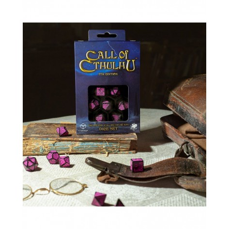 Комплект зарове Q-Workshop - Call of Cthulhu 7th Ed. Dice Set: Black & Magenta (7 бр.)
