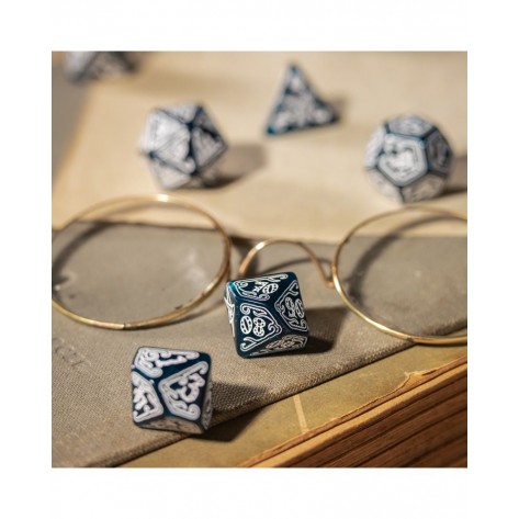 Комплект зарове Q-Workshop - Call of Cthulhu Dice Set: Abyssal & White (7 бр.)