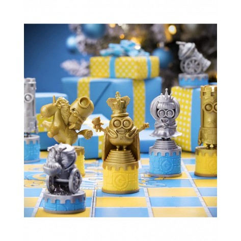 Шах The Noble Collection - Minions Medieval Mayhem Chess Set